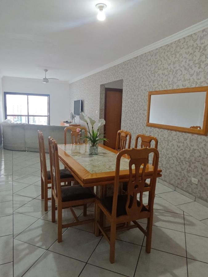 Apartamento para alugar com 3 quartos, 125m² - Foto 2