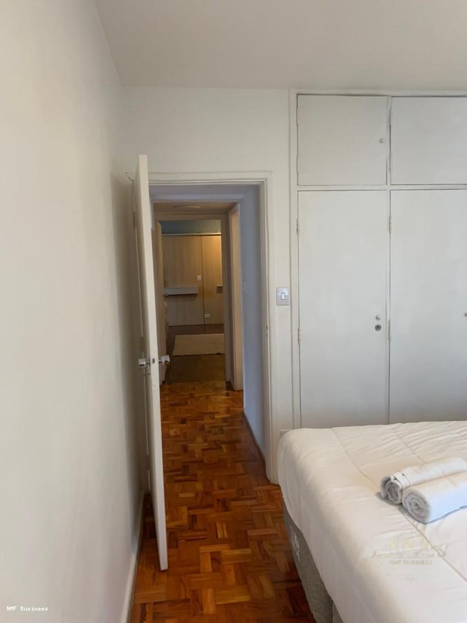 Apartamento para alugar com 3 quartos, 98m² - Foto 14