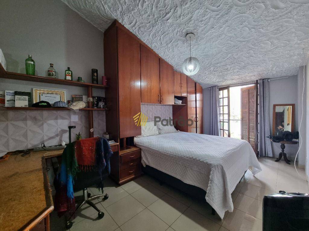 Sobrado à venda com 4 quartos, 388m² - Foto 29