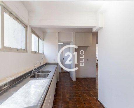 Apartamento à venda com 3 quartos, 121m² - Foto 3