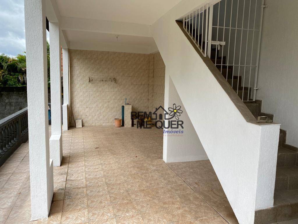 Casa à venda com 5 quartos, 500m² - Foto 1