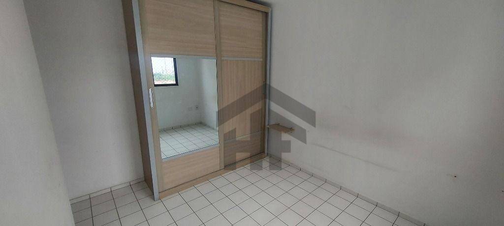 Apartamento para alugar com 3 quartos, 75m² - Foto 9