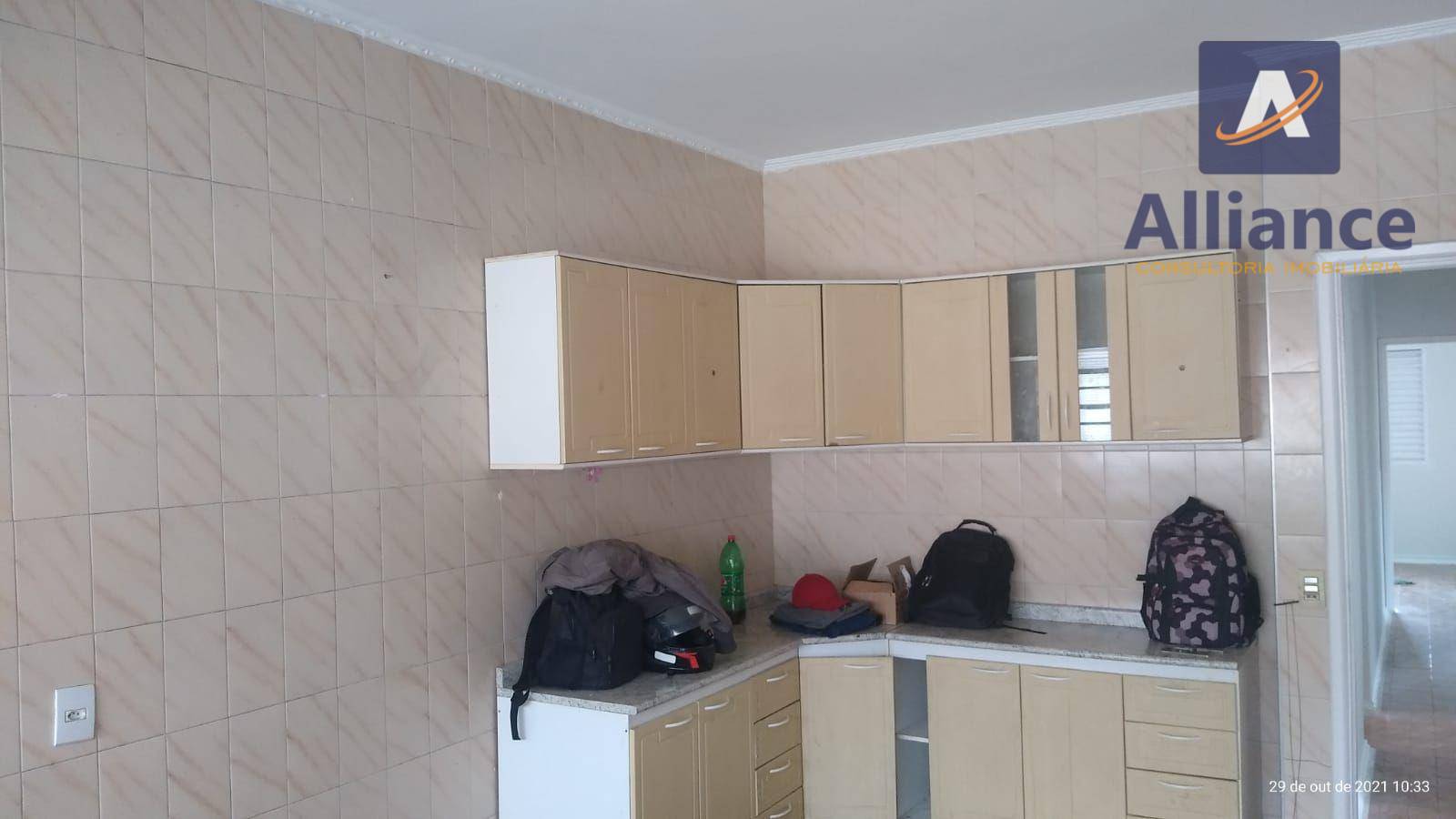 Casa para alugar com 3 quartos, 120m² - Foto 12