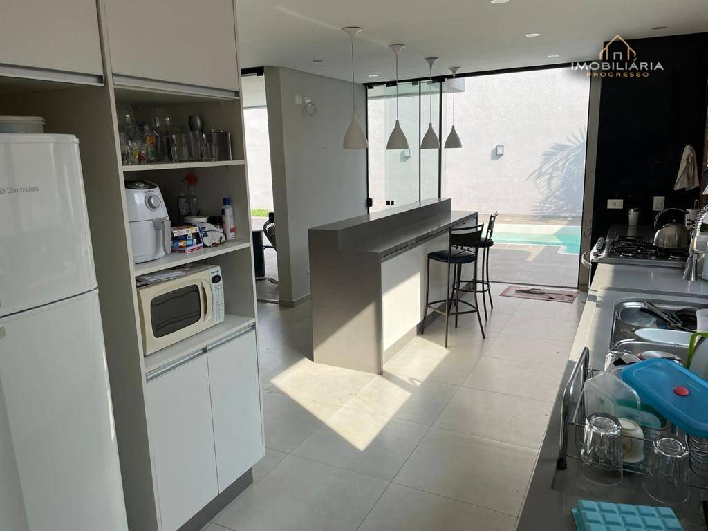 Sobrado à venda com 3 quartos, 310m² - Foto 19