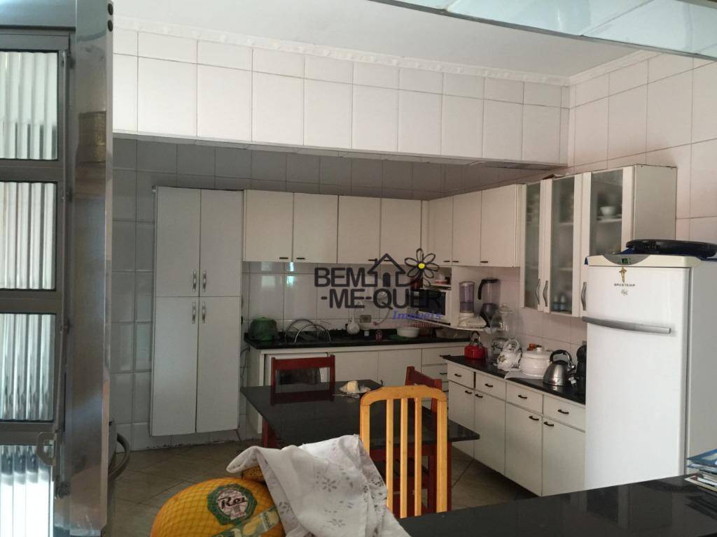 Sobrado à venda com 3 quartos, 200m² - Foto 6