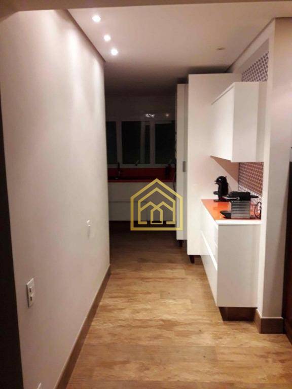 Apartamento à venda com 3 quartos, 244m² - Foto 11