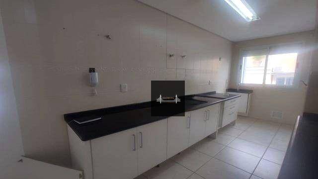 Apartamento à venda com 3 quartos, 137m² - Foto 3