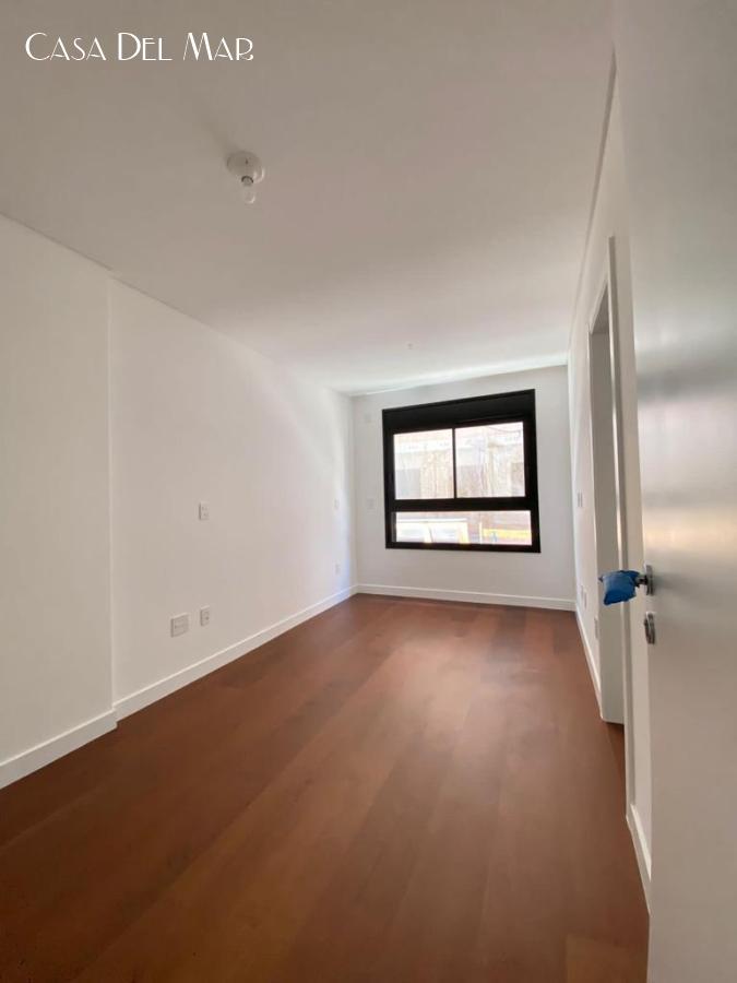 Apartamento à venda com 4 quartos, 210m² - Foto 16