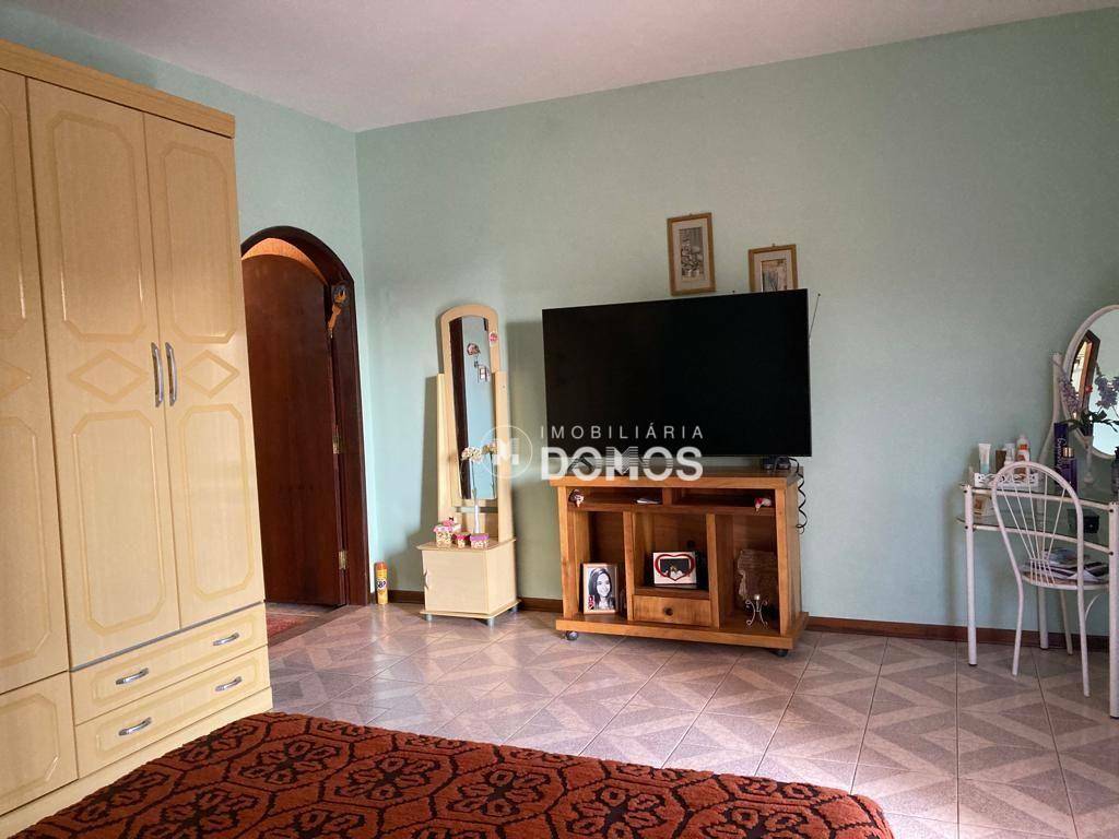 Casa à venda com 4 quartos, 136m² - Foto 13