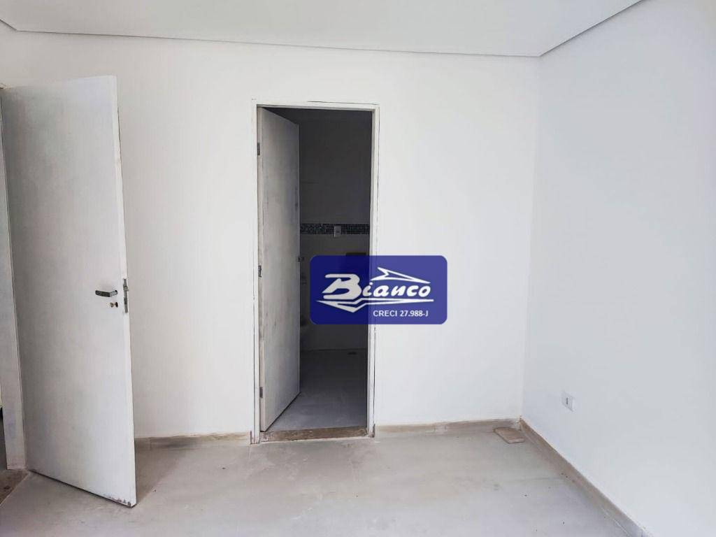 Sobrado à venda com 3 quartos, 237m² - Foto 2