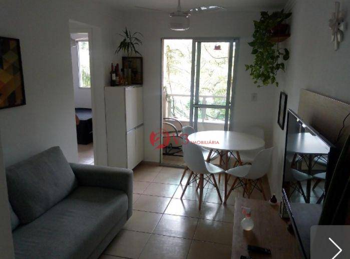 Apartamento à venda com 2 quartos, 44m² - Foto 3