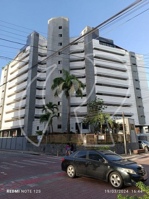 Apartamento à venda com 3 quartos, 118m² - Foto 1