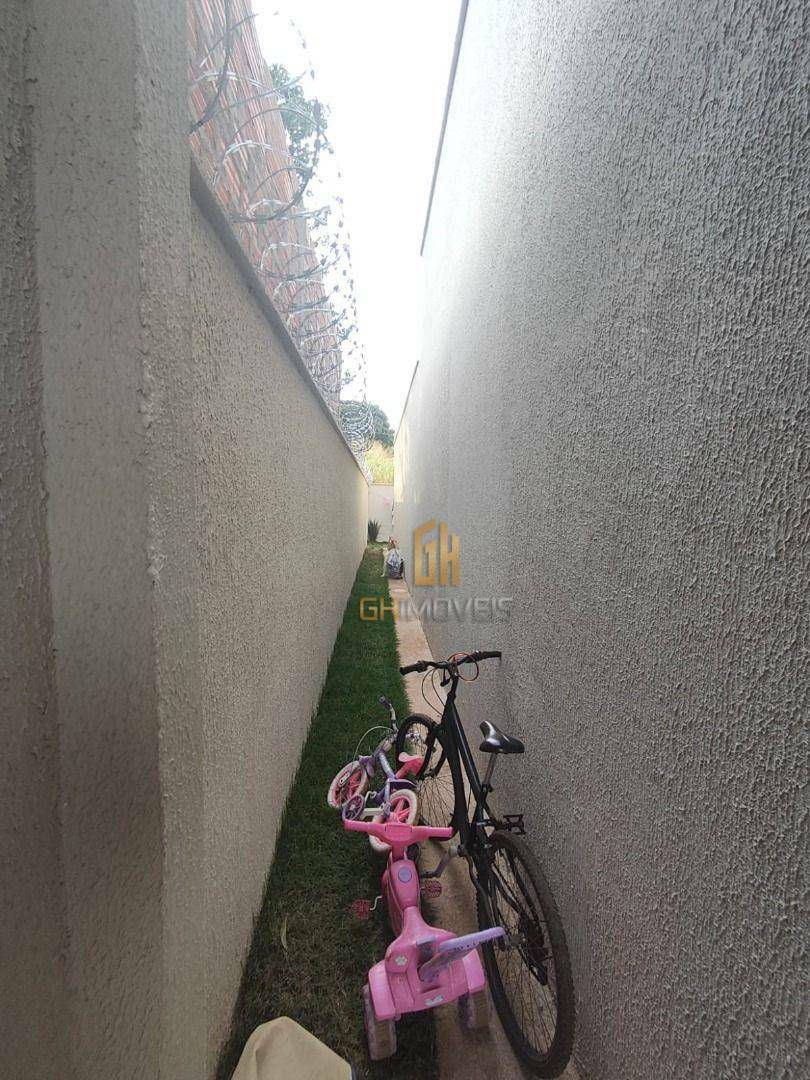 Casa à venda com 3 quartos, 111m² - Foto 3