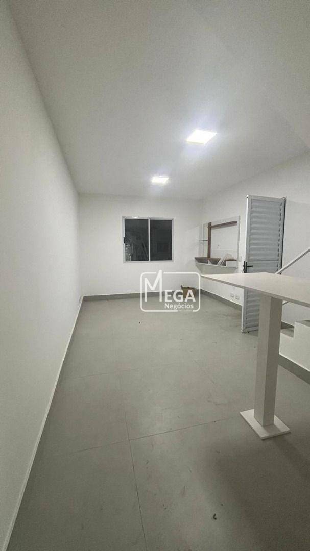 Casa de Condomínio para alugar com 2 quartos, 60m² - Foto 1