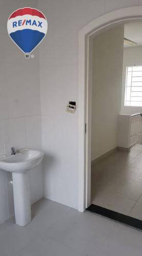 Casa para alugar com 3 quartos, 450m² - Foto 8