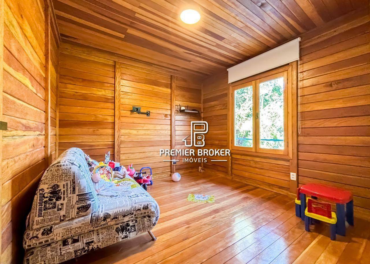 Casa de Condomínio à venda com 5 quartos, 210m² - Foto 36