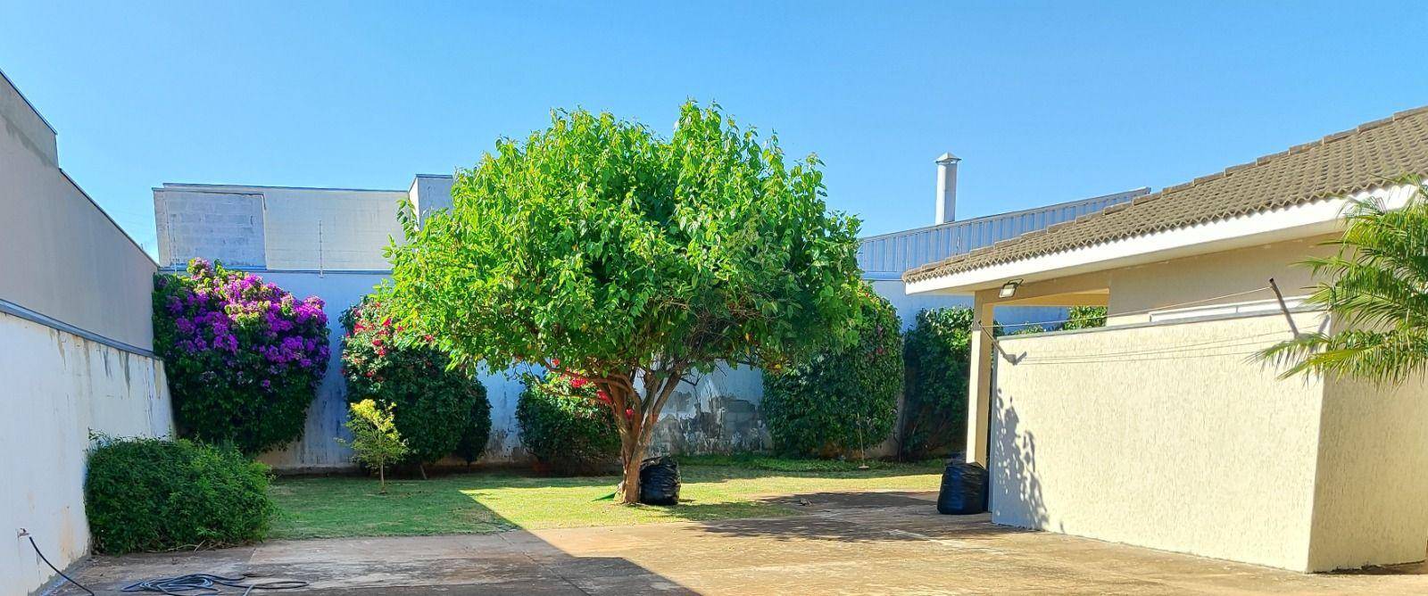 Casa, 3 quartos, 236 m² - Foto 2