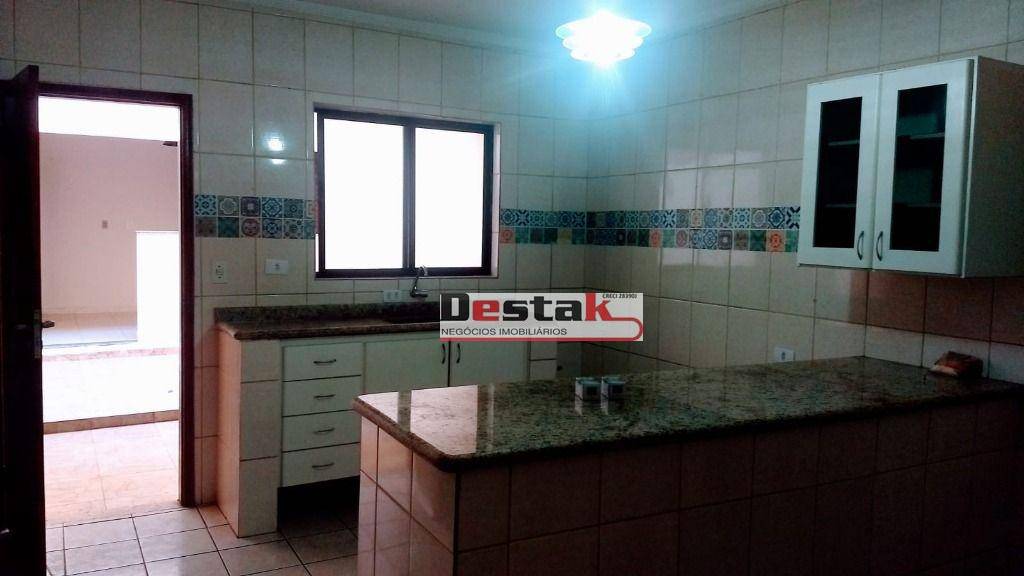 Sobrado à venda com 3 quartos, 275m² - Foto 22