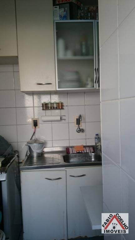 Apartamento à venda com 2 quartos, 50m² - Foto 2