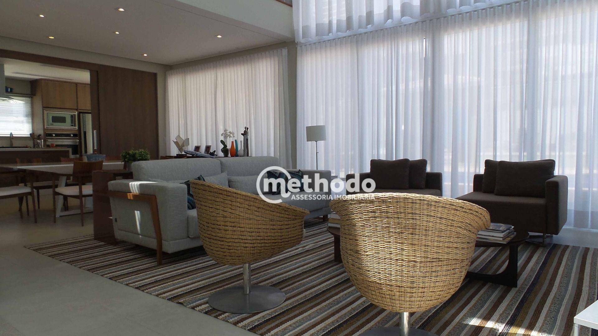 Casa à venda com 4 quartos, 550m² - Foto 2