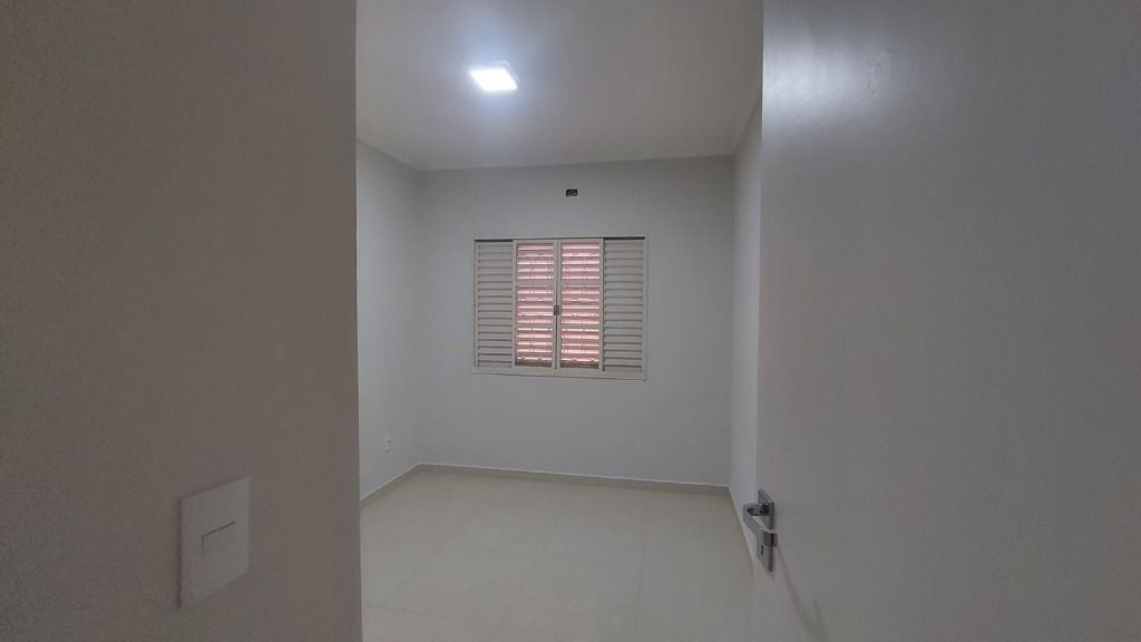 Casa à venda com 3 quartos, 200m² - Foto 10