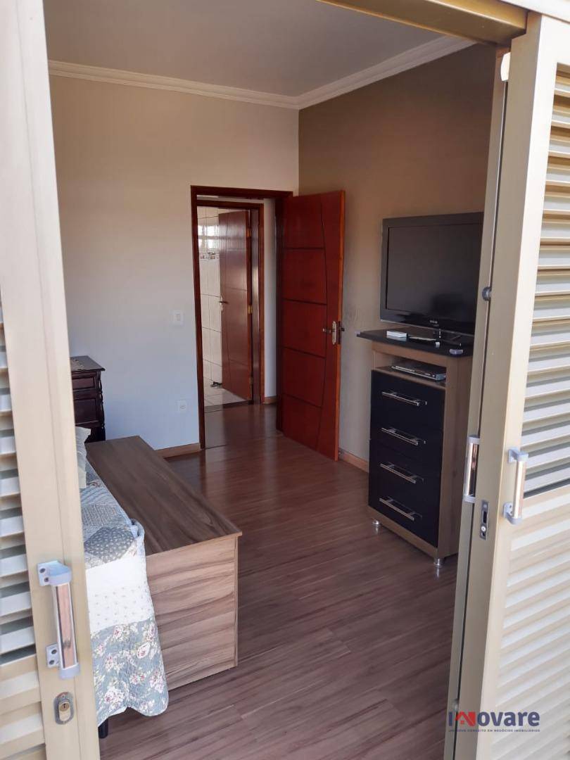 Sobrado à venda com 3 quartos, 380m² - Foto 3