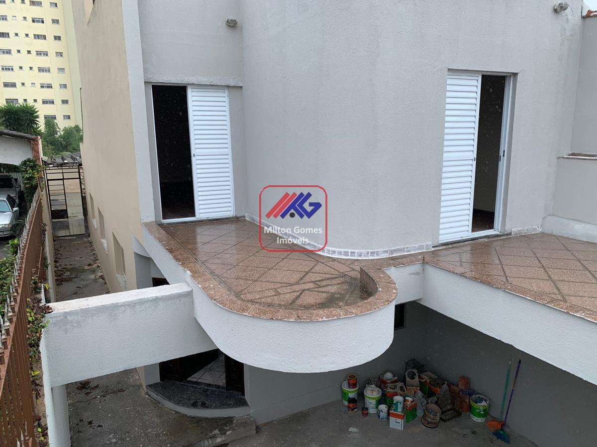 Sobrado para alugar com 3 quartos, 320m² - Foto 35