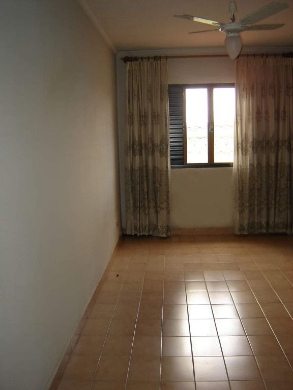 Sobrado à venda com 3 quartos, 262m² - Foto 5