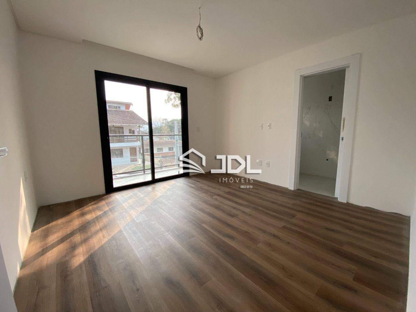 Casa à venda com 3 quartos, 279m² - Foto 9