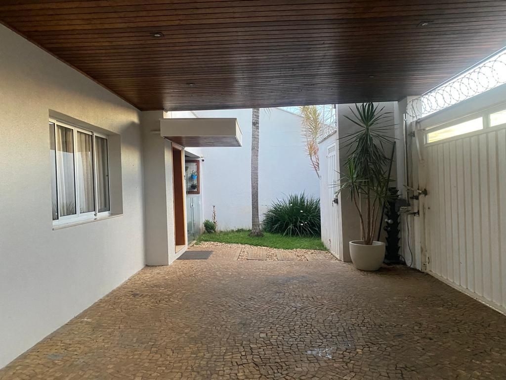 Casa à venda com 4 quartos, 105m² - Foto 3