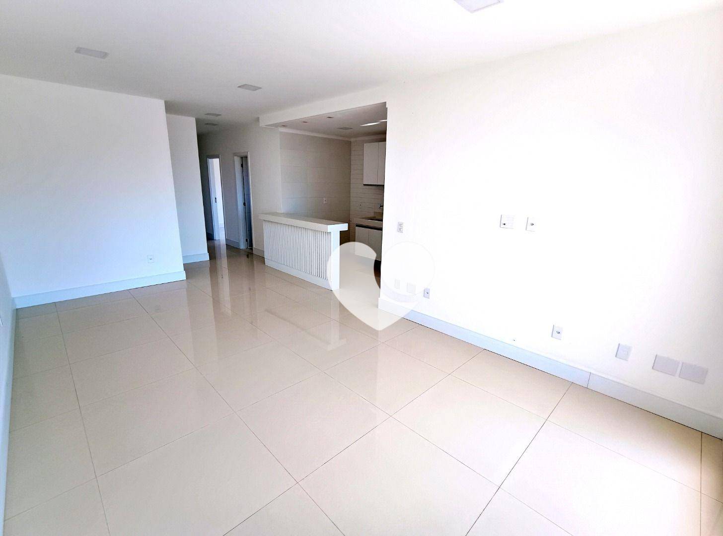 Apartamento à venda com 3 quartos, 190m² - Foto 4