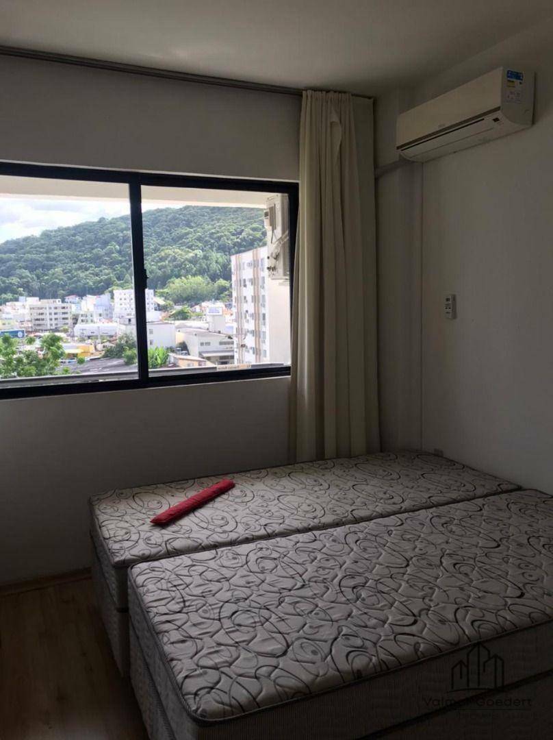 Apartamento à venda com 3 quartos, 83m² - Foto 22