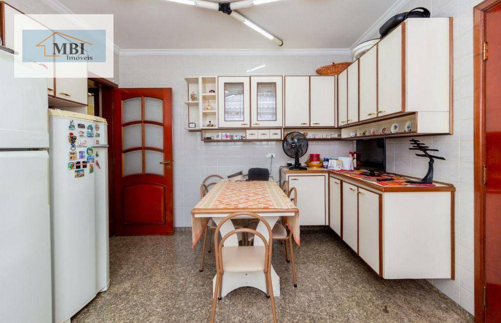 Apartamento à venda com 3 quartos, 160m² - Foto 3