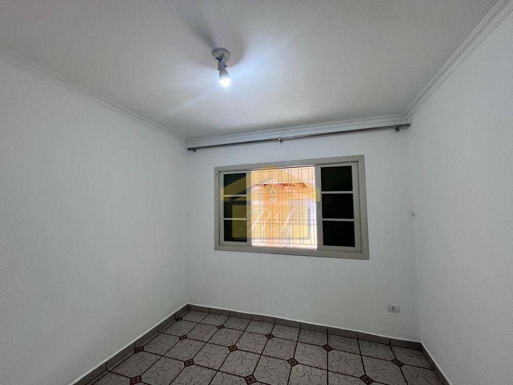 Casa para alugar com 2 quartos, 76m² - Foto 5