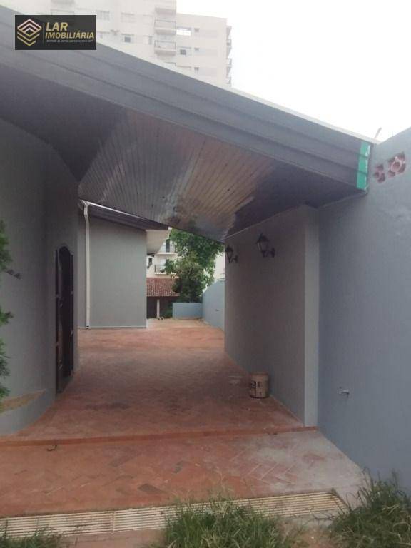 Casa para alugar com 3 quartos, 213m² - Foto 2