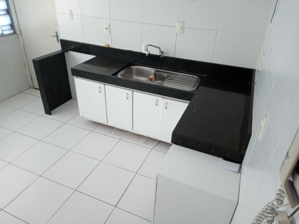 Apartamento à venda com 3 quartos, 135m² - Foto 18