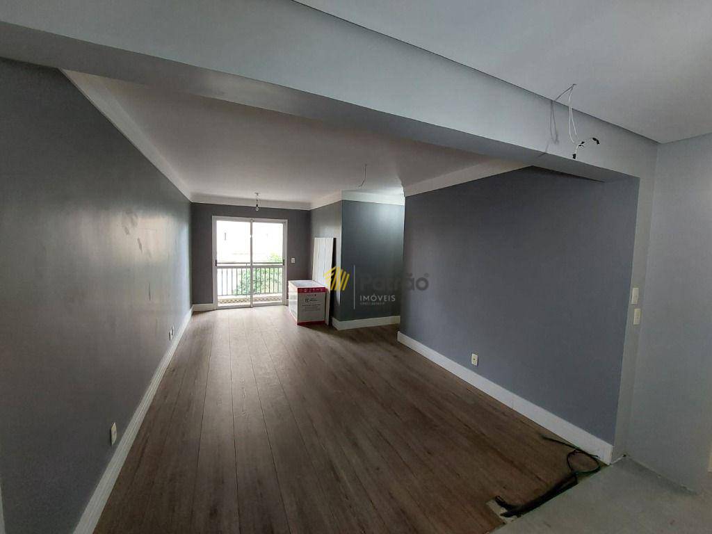 Apartamento à venda com 2 quartos, 70m² - Foto 1