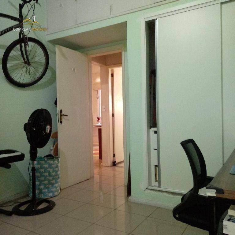 Apartamento à venda com 3 quartos, 81m² - Foto 11