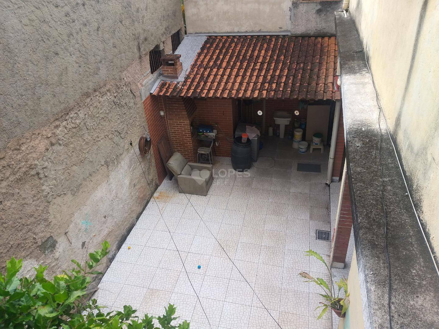 Casa à venda com 2 quartos, 75m² - Foto 7