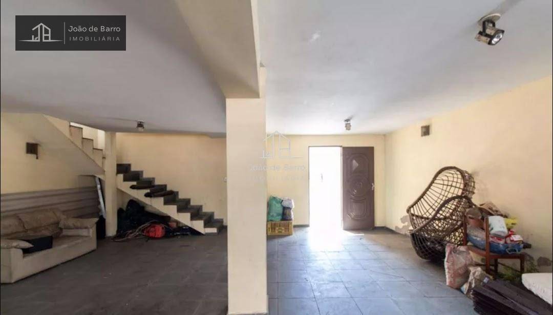 Casa à venda com 4 quartos, 300m² - Foto 20