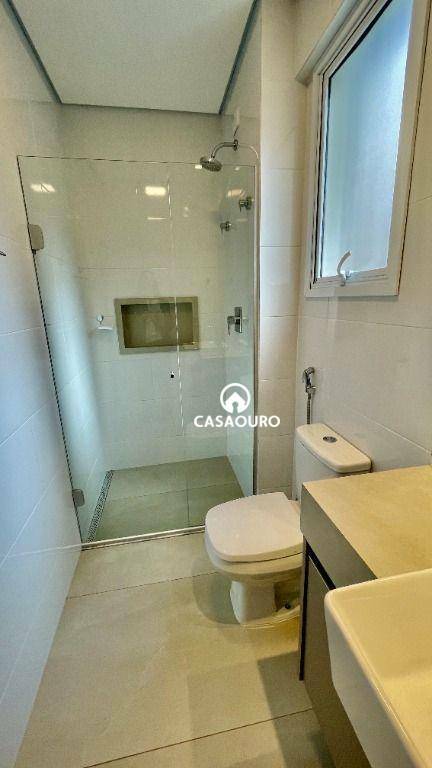 Apartamento para alugar com 2 quartos, 70m² - Foto 23