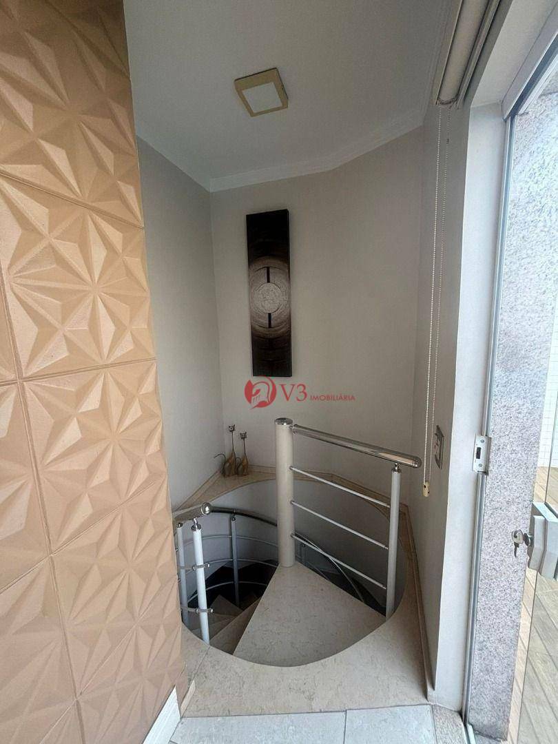 Cobertura à venda com 3 quartos, 154m² - Foto 2