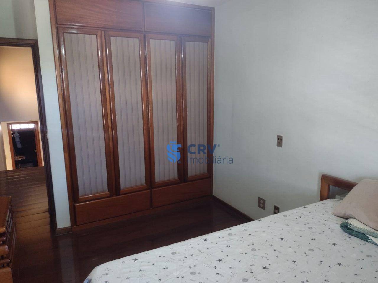 Casa à venda com 4 quartos, 385m² - Foto 14