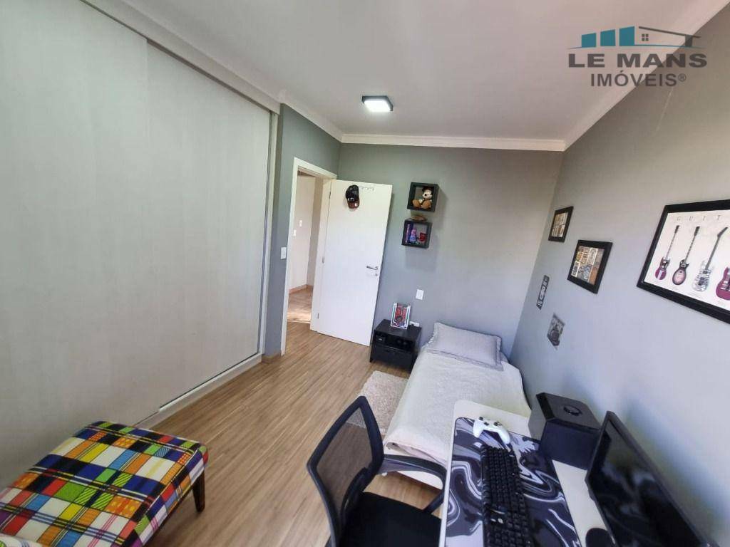 Casa à venda com 3 quartos, 210m² - Foto 18