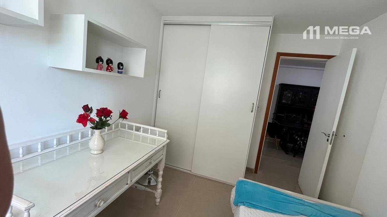 Apartamento à venda com 3 quartos, 135m² - Foto 5