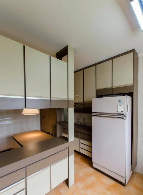 Apartamento à venda com 4 quartos, 140m² - Foto 8