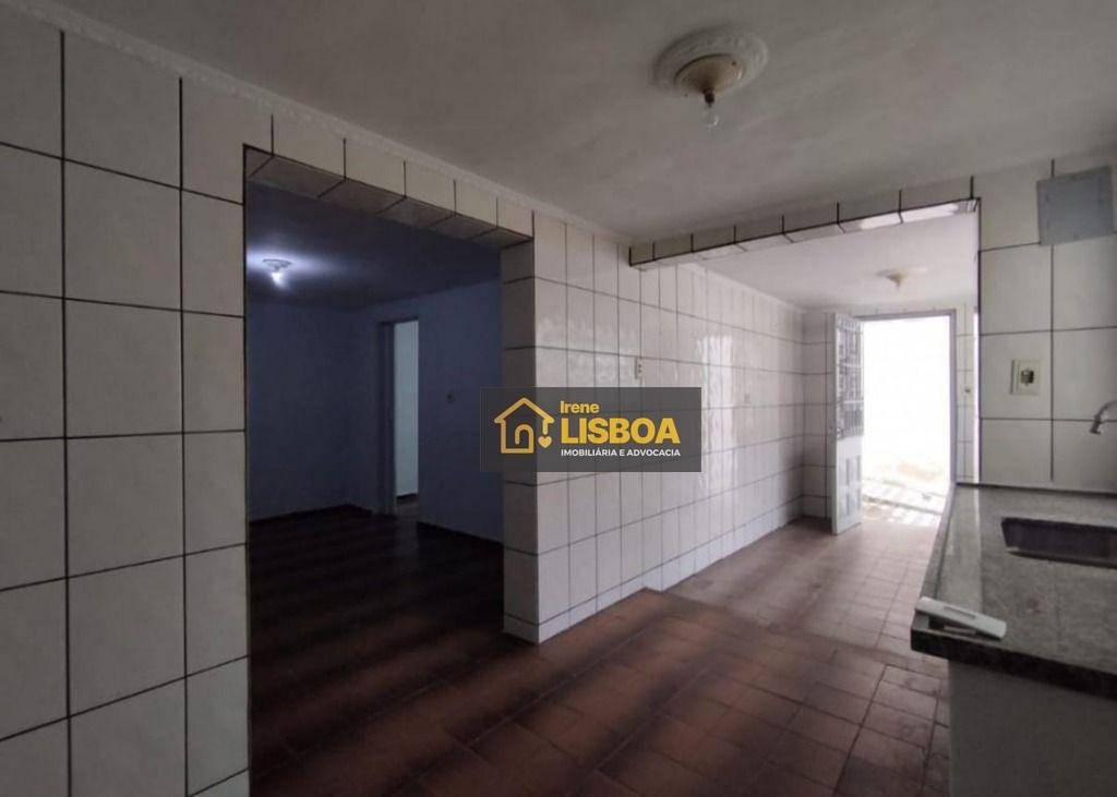 Casa à venda com 6 quartos, 250m² - Foto 37