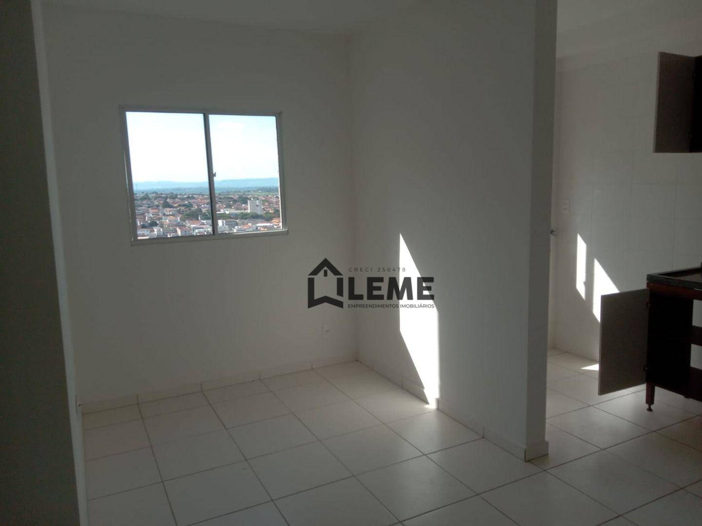 Apartamento para alugar com 2 quartos, 45m² - Foto 8