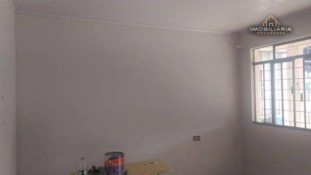 Casa à venda com 2 quartos, 80m² - Foto 1