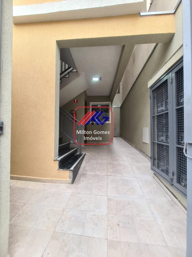 Apartamento à venda com 1 quarto, 35m² - Foto 2